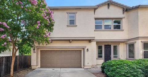 1886 Mammoth Way, Sacramento, CA 95834 Photo