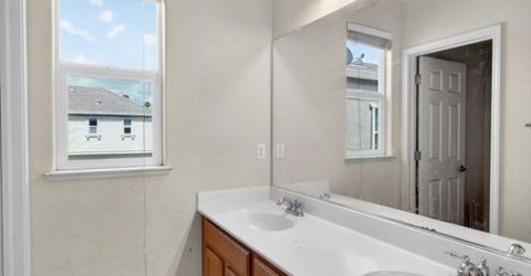1886 Mammoth Way, Sacramento, CA 95834 Photo