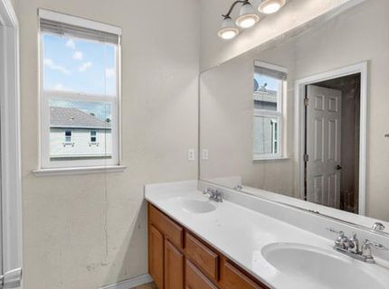 1886 Mammoth Way, Sacramento, CA 95834 Photo
