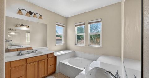 1886 Mammoth Way, Sacramento, CA 95834 Photo