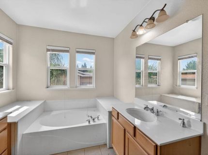 1886 Mammoth Way, Sacramento, CA 95834 Photo