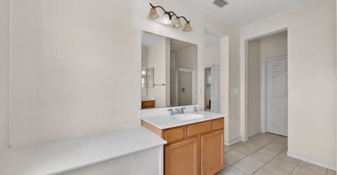 1886 Mammoth Way, Sacramento, CA 95834 Photo
