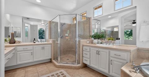 945 Sierra Park Ln, Sacramento, CA 95864 Photo