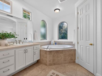 945 Sierra Park Ln, Sacramento, CA 95864 Photo