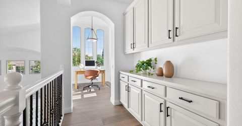 945 Sierra Park Ln, Sacramento, CA 95864 Photo