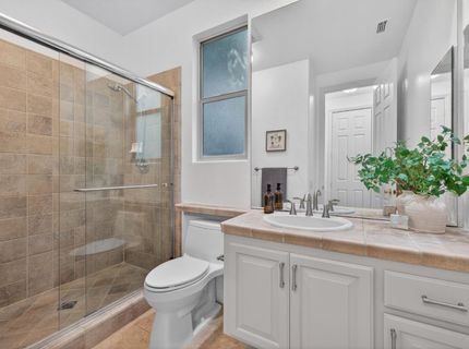 945 Sierra Park Ln, Sacramento, CA 95864 Photo