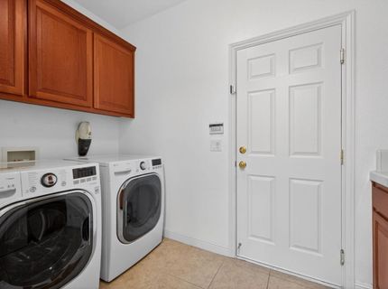945 Sierra Park Ln, Sacramento, CA 95864 Photo