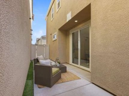 1057 Provence Village Dr, Roseville, CA 95747 Photo
