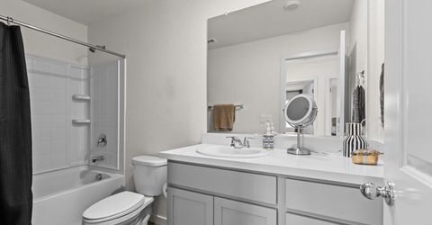 5256 Molino Cir, Roseville, CA 95747 Photo