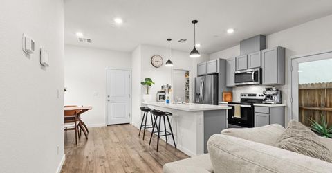 5256 Molino Cir, Roseville, CA 95747 Photo