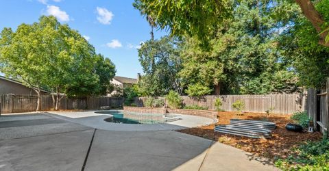 1111 Cottonwood Dr, Roseville, CA 95661 Photo