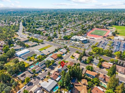 1111 Cottonwood Dr, Roseville, CA 95661 Photo