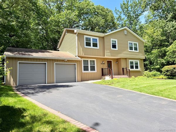 600 Scraggy Hill Road , Port Jefferson, NY 11777