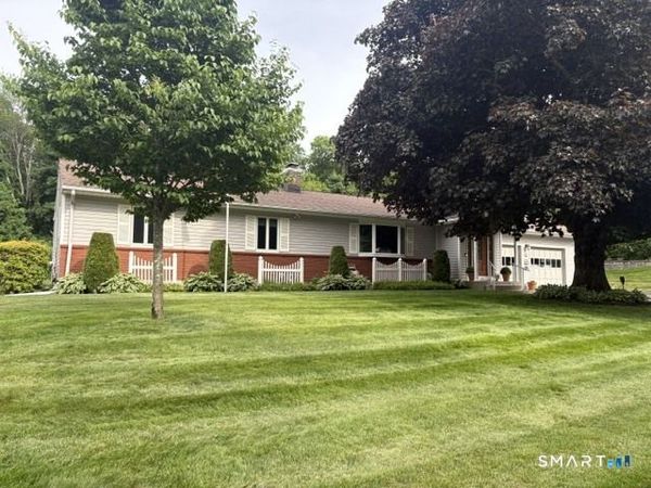 68 Earl, Hamden, CT 06514