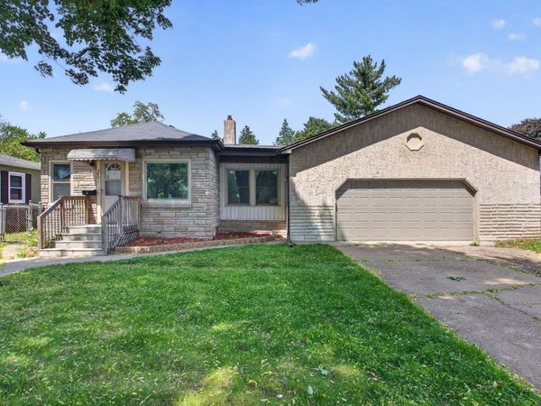 2401 14th Avenue E, North Saint Paul, MN 55109