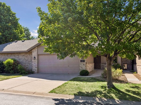 14397 Embassy Way, Apple Valley, MN 55124