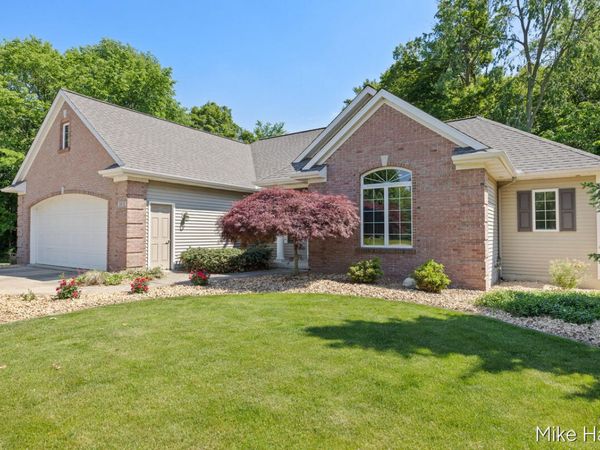 3012 Hunters Drive SW, Jenison, MI 49428
