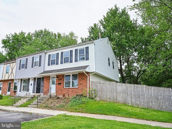 102 HOPKINS COURT, NEWARK, DE 19713