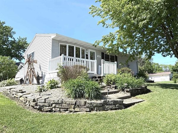 715 4th Street NW, Nora Springs, IA 50458