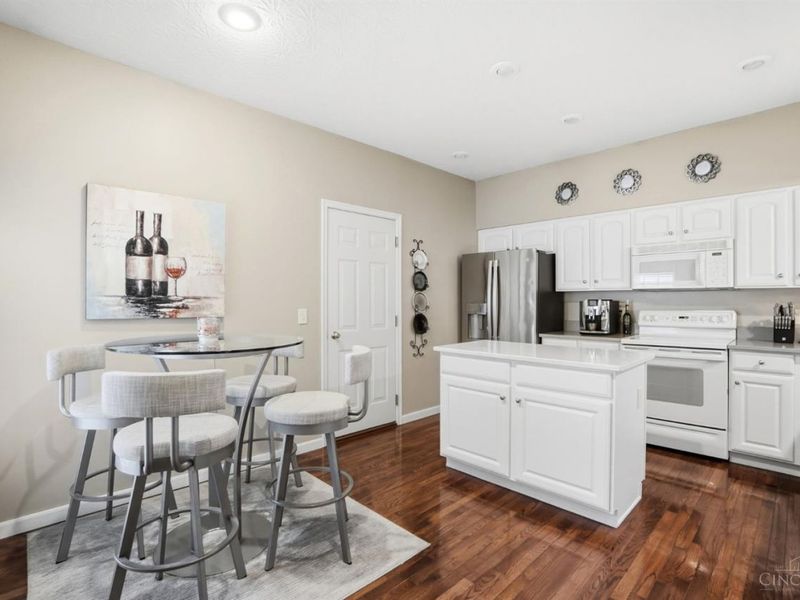 5947 Castlewood Crossing, Unit 2, Miami Twp, OH 45150 Photo 14