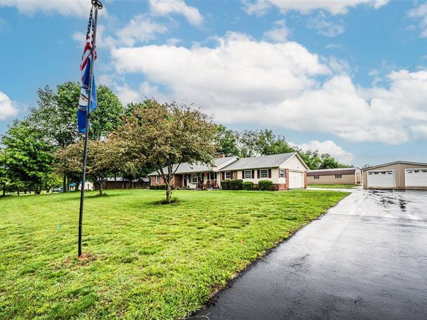 12240 New Bowling Green Road , Smiths Grove, KY 42171