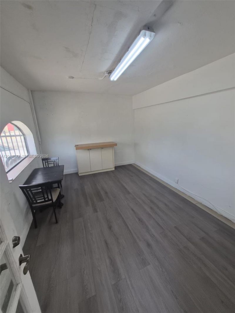 10400 SW 27th St, Miami, FL 33165 Photo