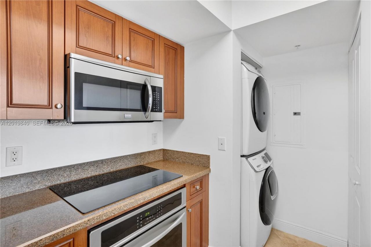 347 N New River Dr E , Unit 2205, Fort Lauderdale, FL 33301 Photo
