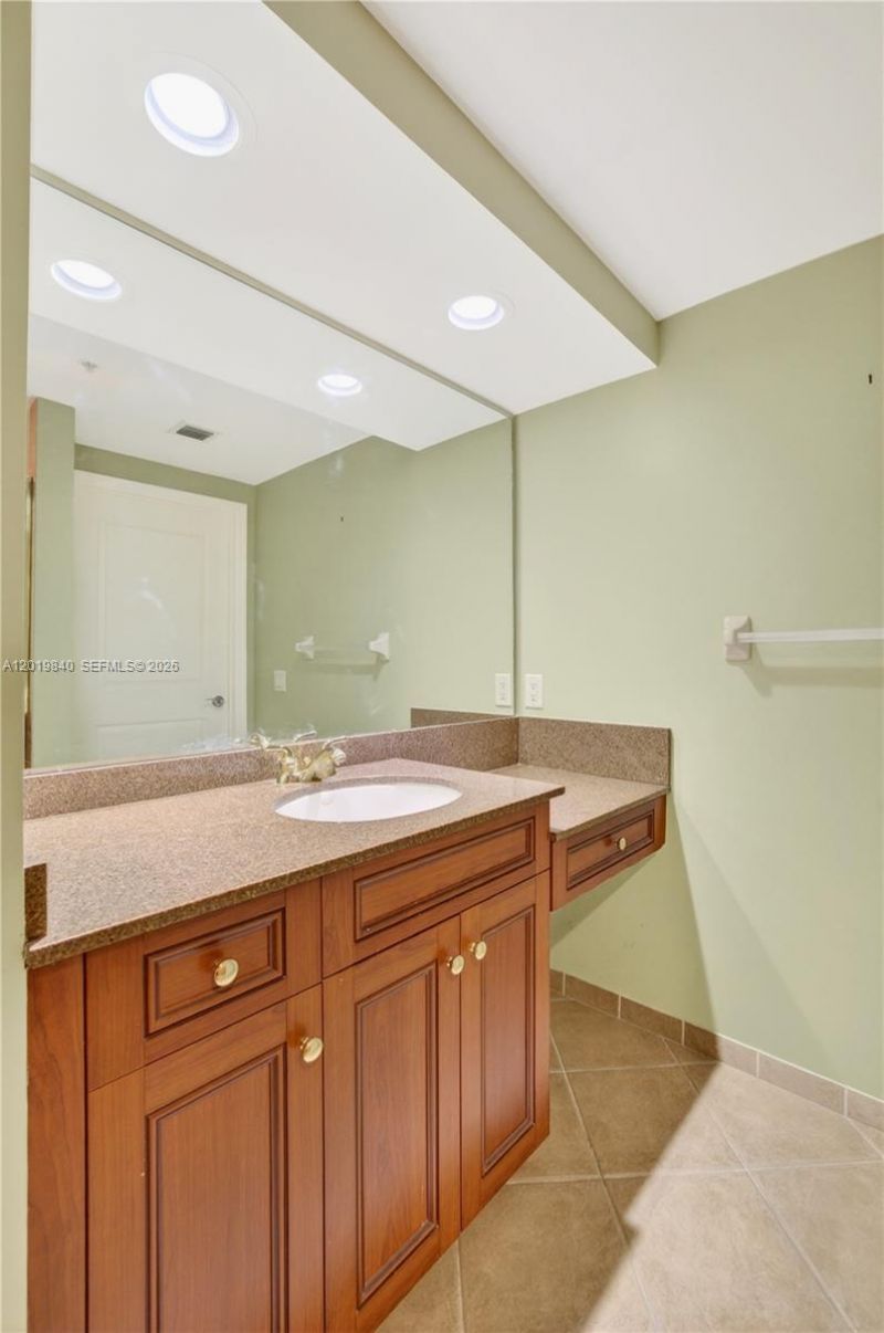 347 N New River Dr E , Unit 2205, Fort Lauderdale, FL 33301 Photo