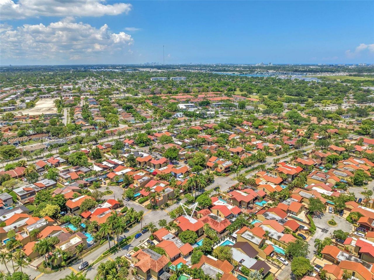 1010 NE 204th Ter, Miami, FL 33179 Photo
