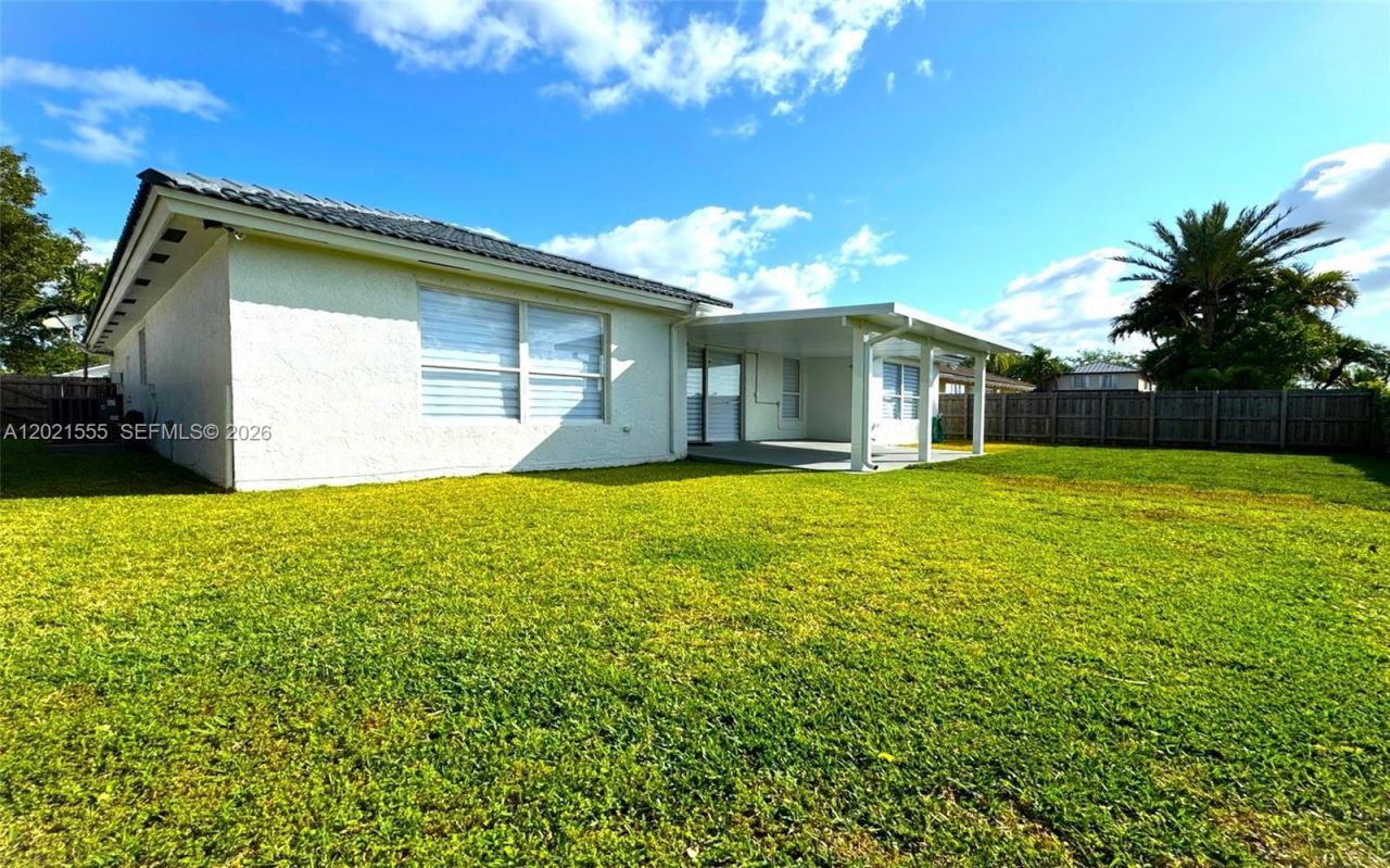 15840 SW 151st Ter , Miami, FL 33196 Photo