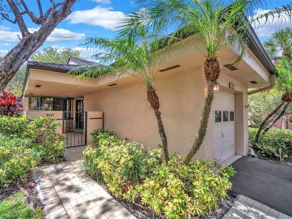 9347 N Chelsea Dr N, Plantation, FL 33324