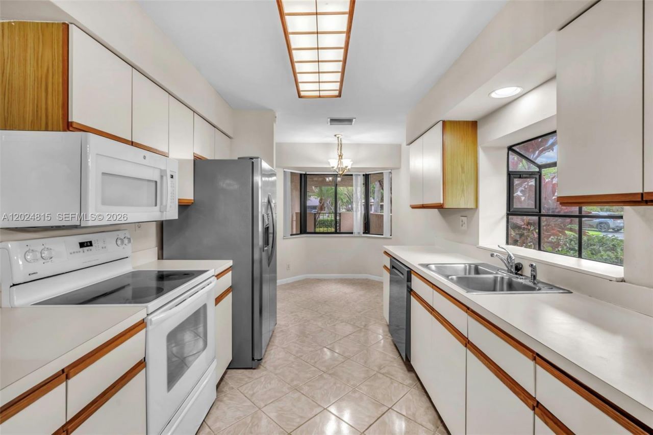 9347 N Chelsea Dr N , Plantation, FL 33324 Photo