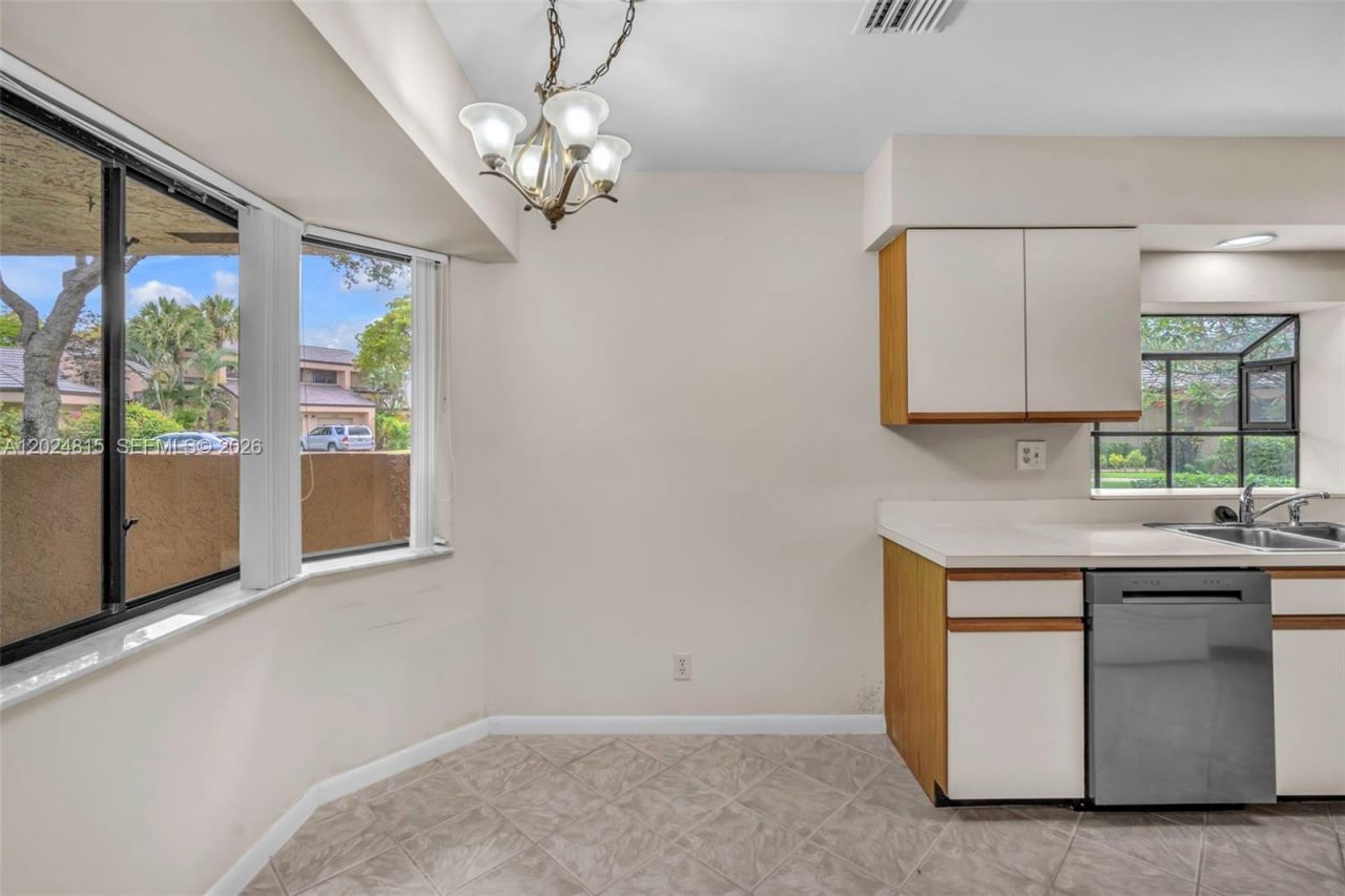 9347 N Chelsea Dr N , Plantation, FL 33324 Photo