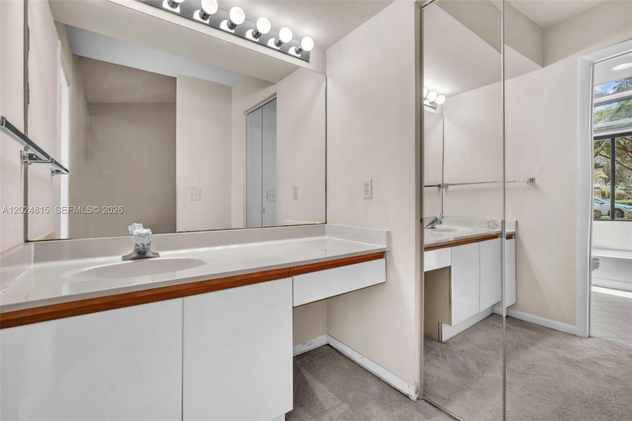 9347 N Chelsea Dr N , Plantation, FL 33324 Photo
