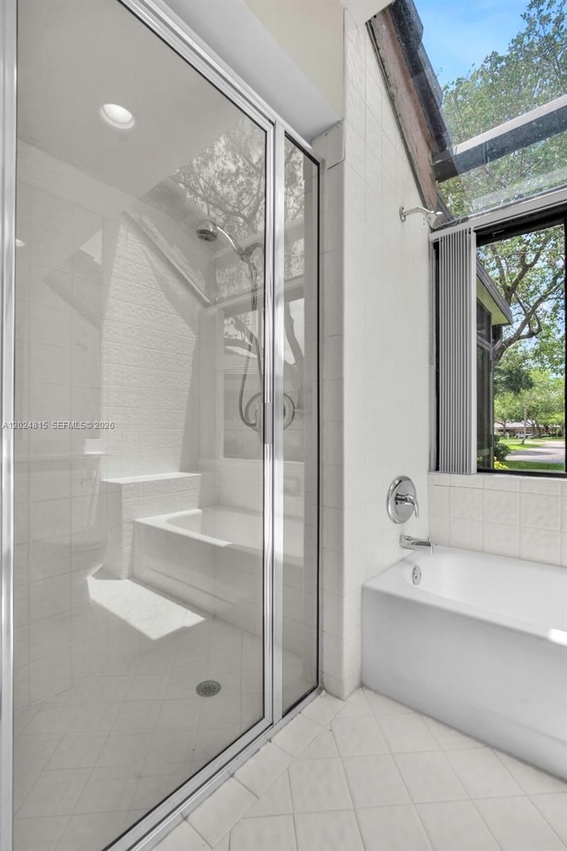 9347 N Chelsea Dr N , Plantation, FL 33324 Photo