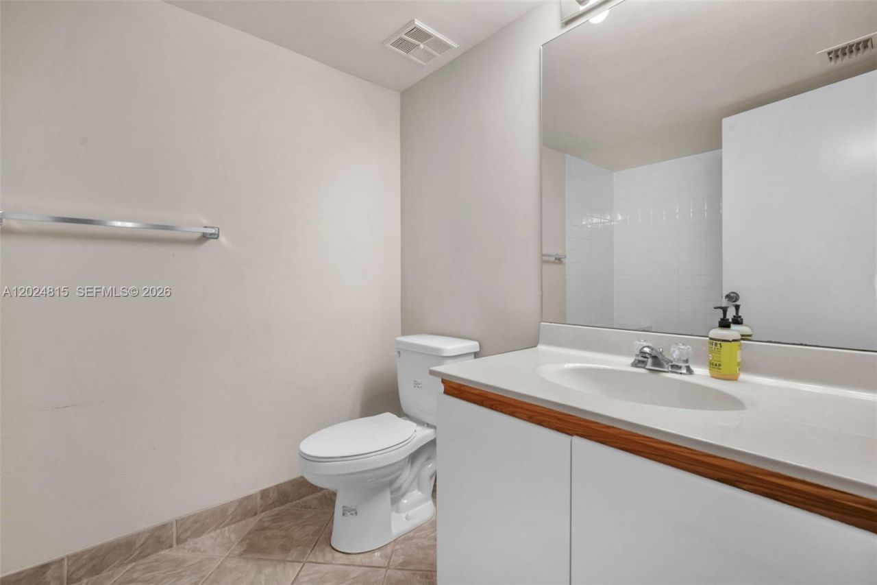 9347 N Chelsea Dr N , Plantation, FL 33324 Photo