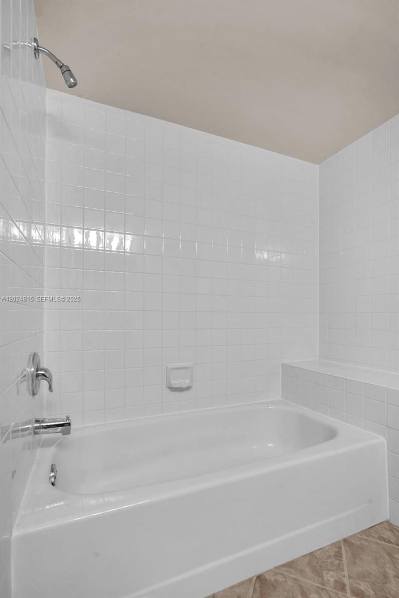9347 N Chelsea Dr N , Plantation, FL 33324 Photo