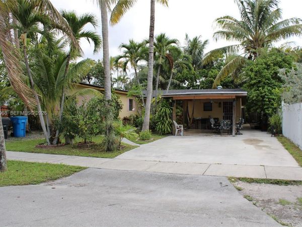 3650 SW 39th Ave , West Park, FL 33023