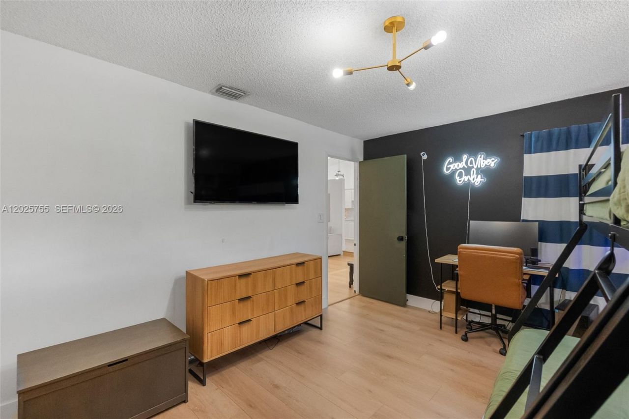 7560 NW 79th Ave, Unit V2, Tamarac, FL 33321 Photo
