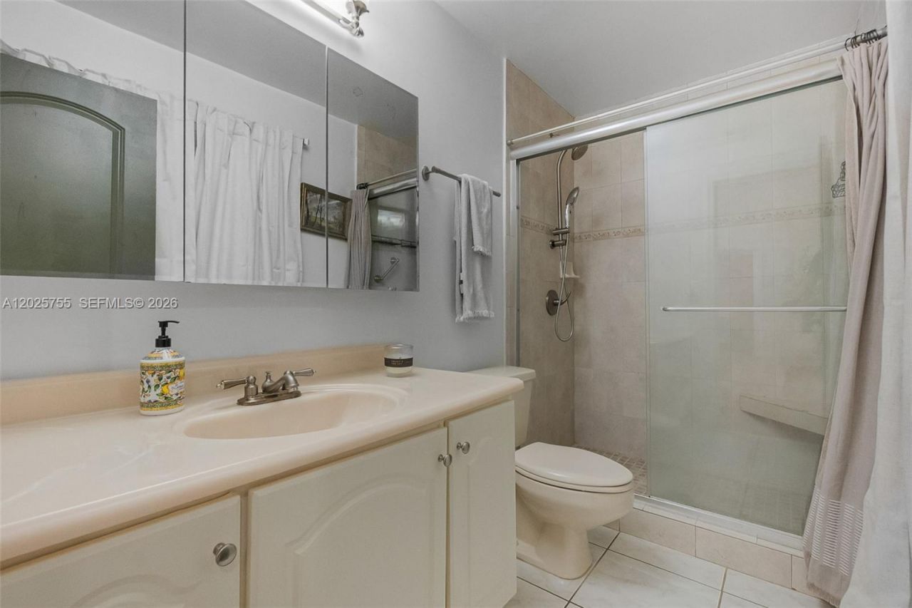 7560 NW 79th Ave, Unit V2, Tamarac, FL 33321 Photo