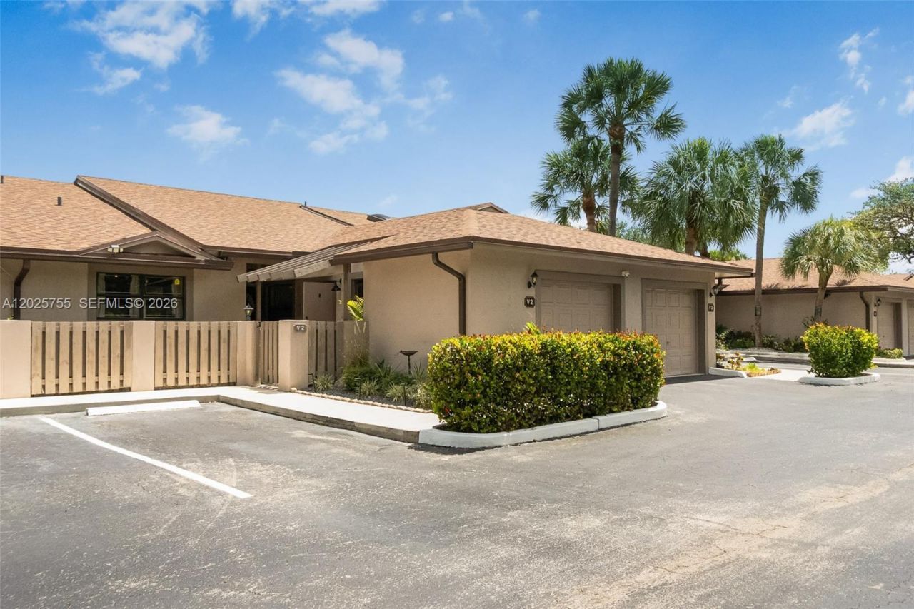 7560 NW 79th Ave, Unit V2, Tamarac, FL 33321 Photo