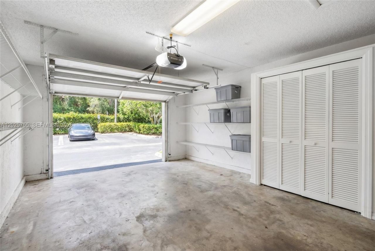 7560 NW 79th Ave, Unit V2, Tamarac, FL 33321 Photo