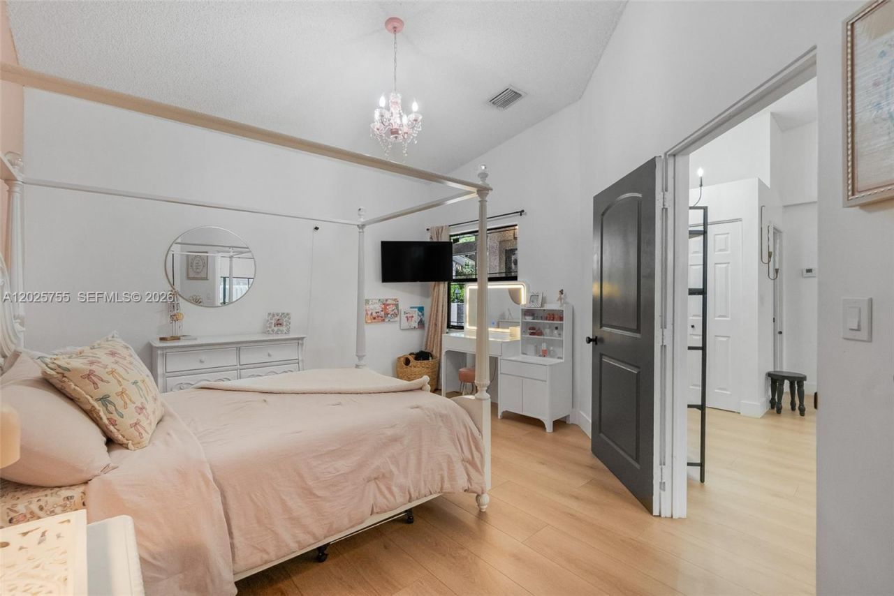 7560 NW 79th Ave, Unit V2, Tamarac, FL 33321 Photo
