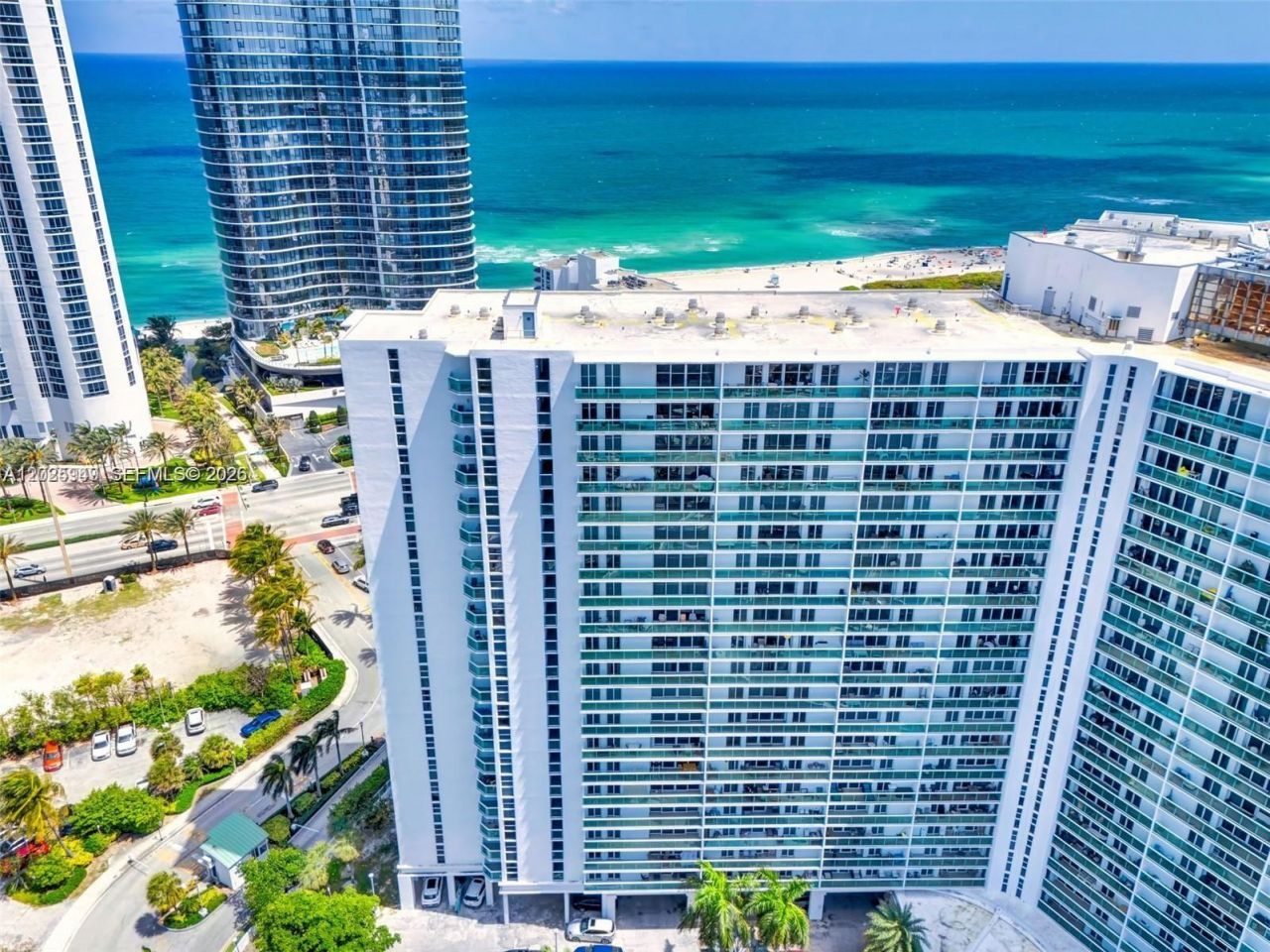 100 Bayview Dr , Unit 503, Sunny Isles Beach, FL 33160 Photo