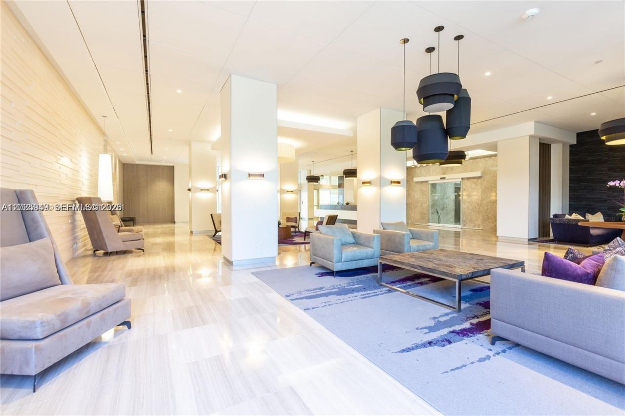 100 Bayview Dr , Unit 503, Sunny Isles Beach, FL 33160 Photo