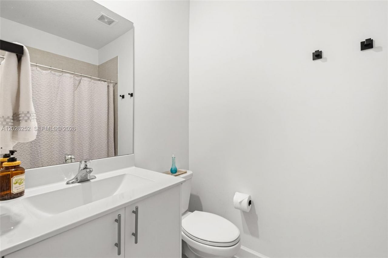 577 NW 204th St, Miami Gardens, FL 33169 Photo