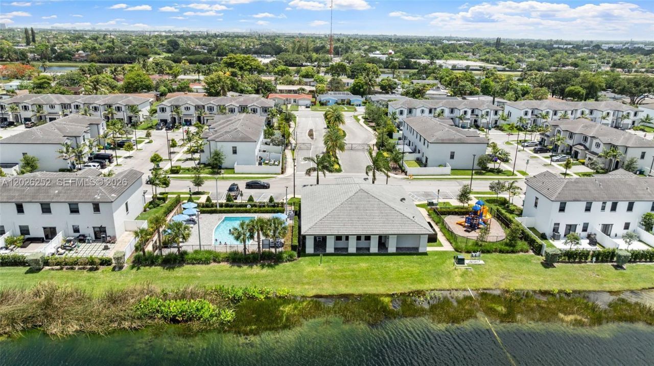 577 NW 204th St, Miami Gardens, FL 33169 Photo