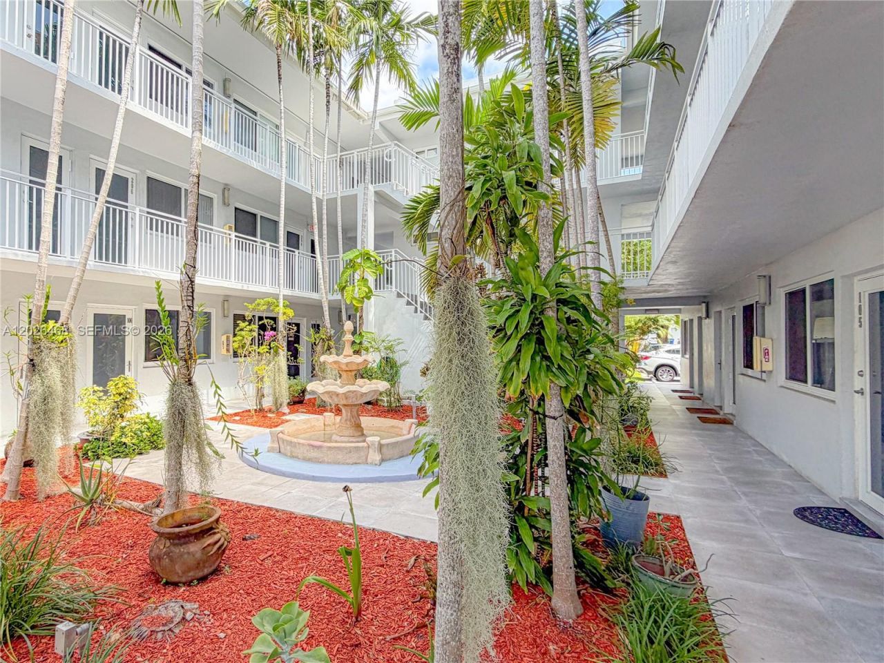 2430 NE 135th St, Unit 101, North Miami, FL 33181 Photo