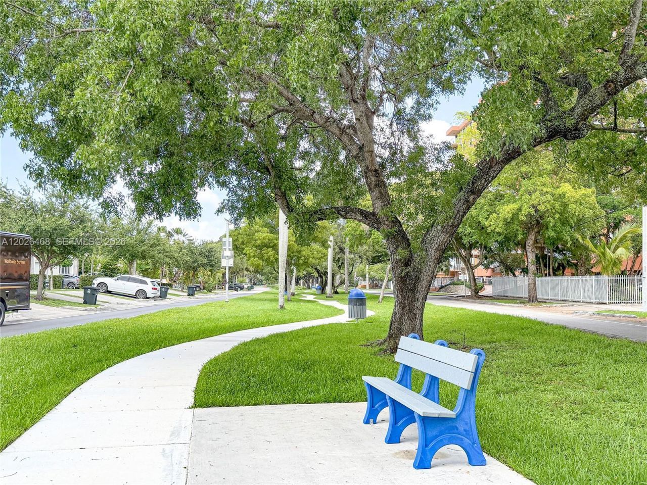 2430 NE 135th St, Unit 101, North Miami, FL 33181 Photo
