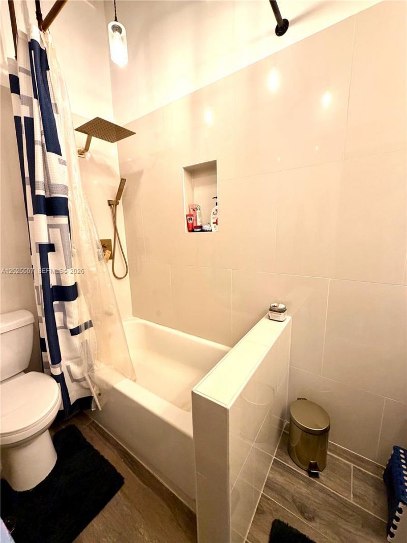 19440 NE 26th Ave, Unit 52B, Miami, FL 33180 Photo